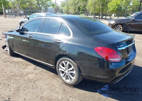 2015 Mercedes-Benz C 300 4Matic/Luxury 4Matic/Sport 4Matic from USA, damaged, VIN 55SWF4KB9FU080101